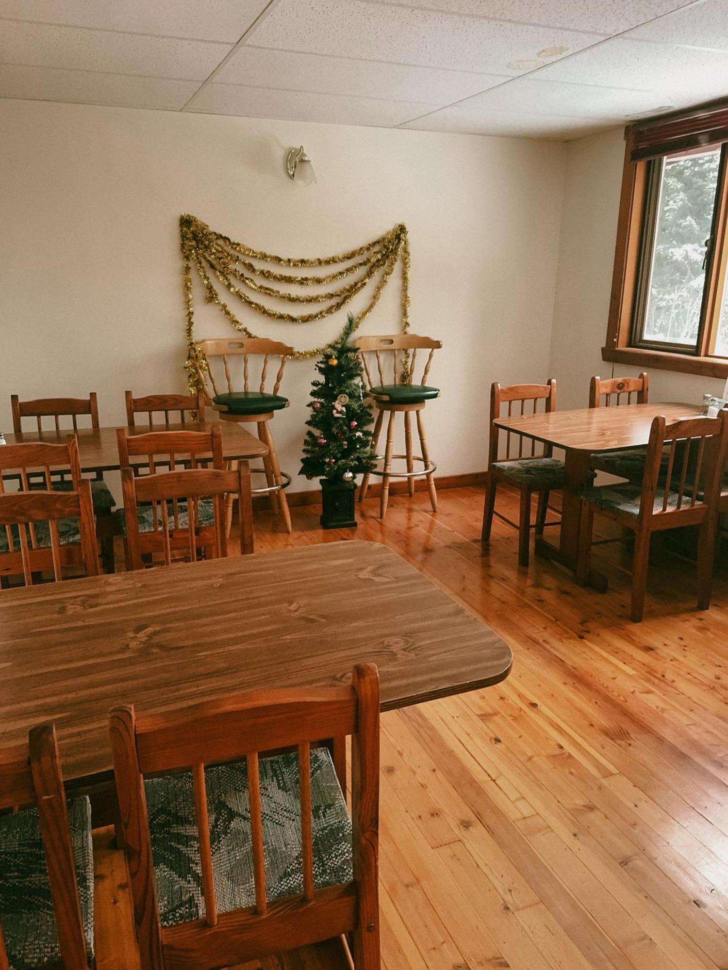 Alpine Meadows Lodge غولدن المظهر الخارجي الصورة