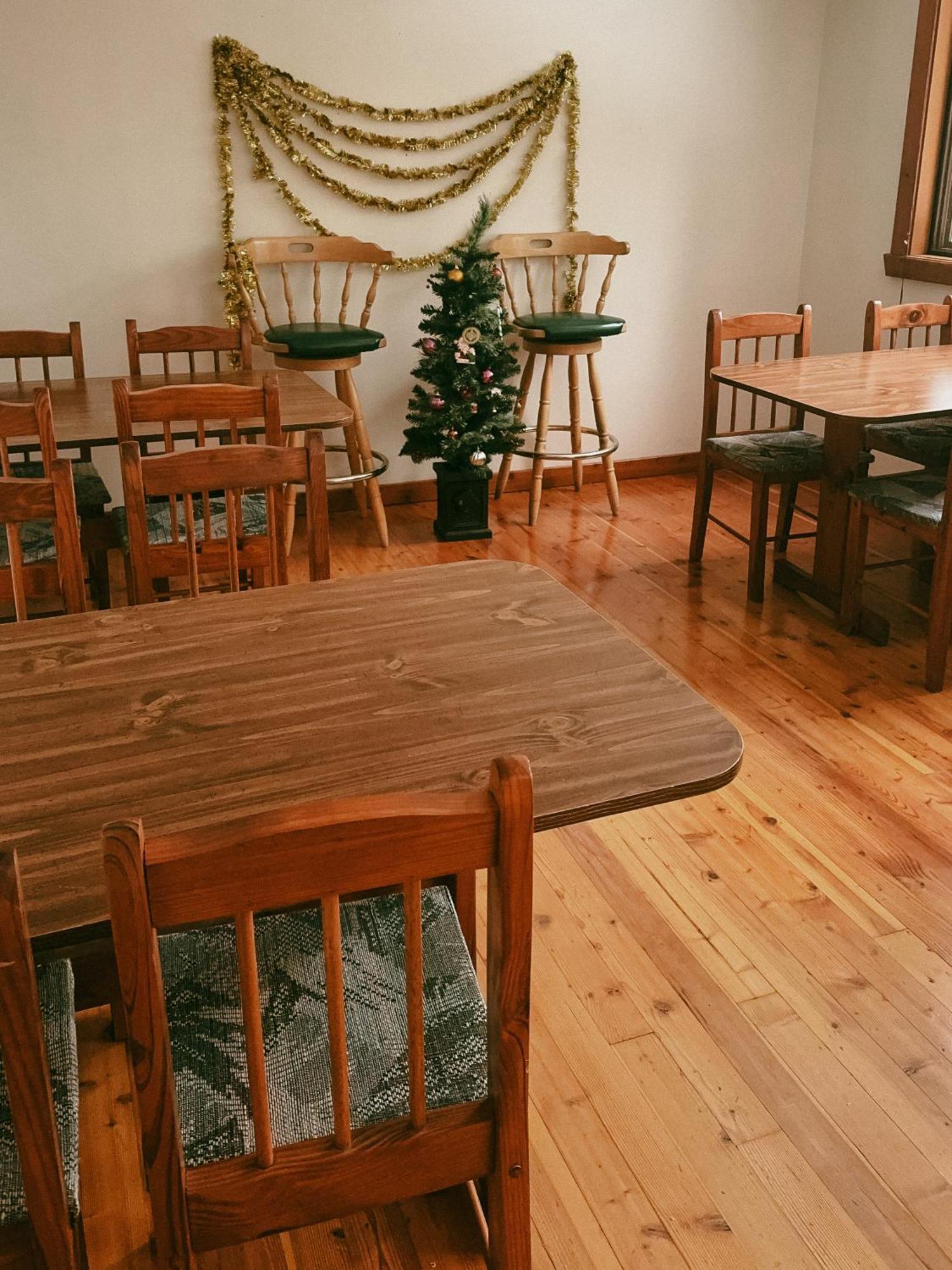 Alpine Meadows Lodge غولدن المظهر الخارجي الصورة