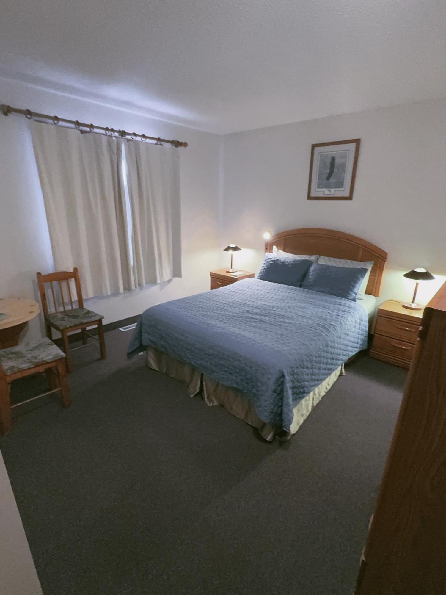 Alpine Meadows Lodge غولدن المظهر الخارجي الصورة