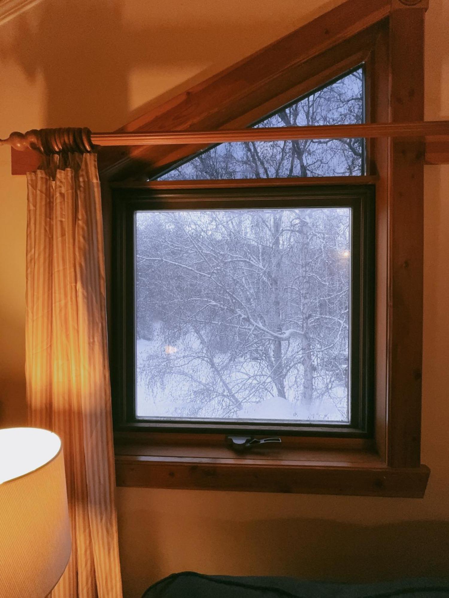 Alpine Meadows Lodge غولدن المظهر الخارجي الصورة
