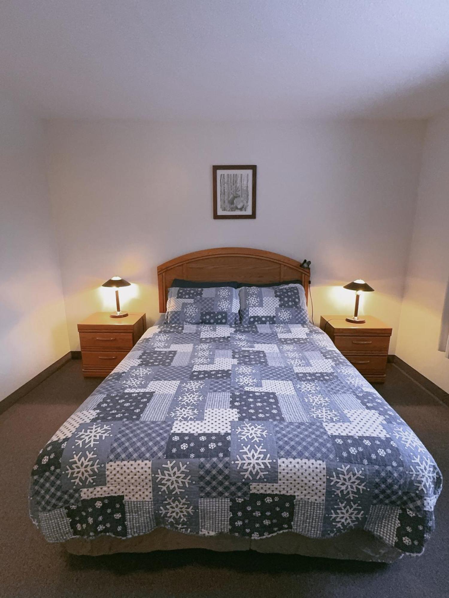 Alpine Meadows Lodge غولدن المظهر الخارجي الصورة