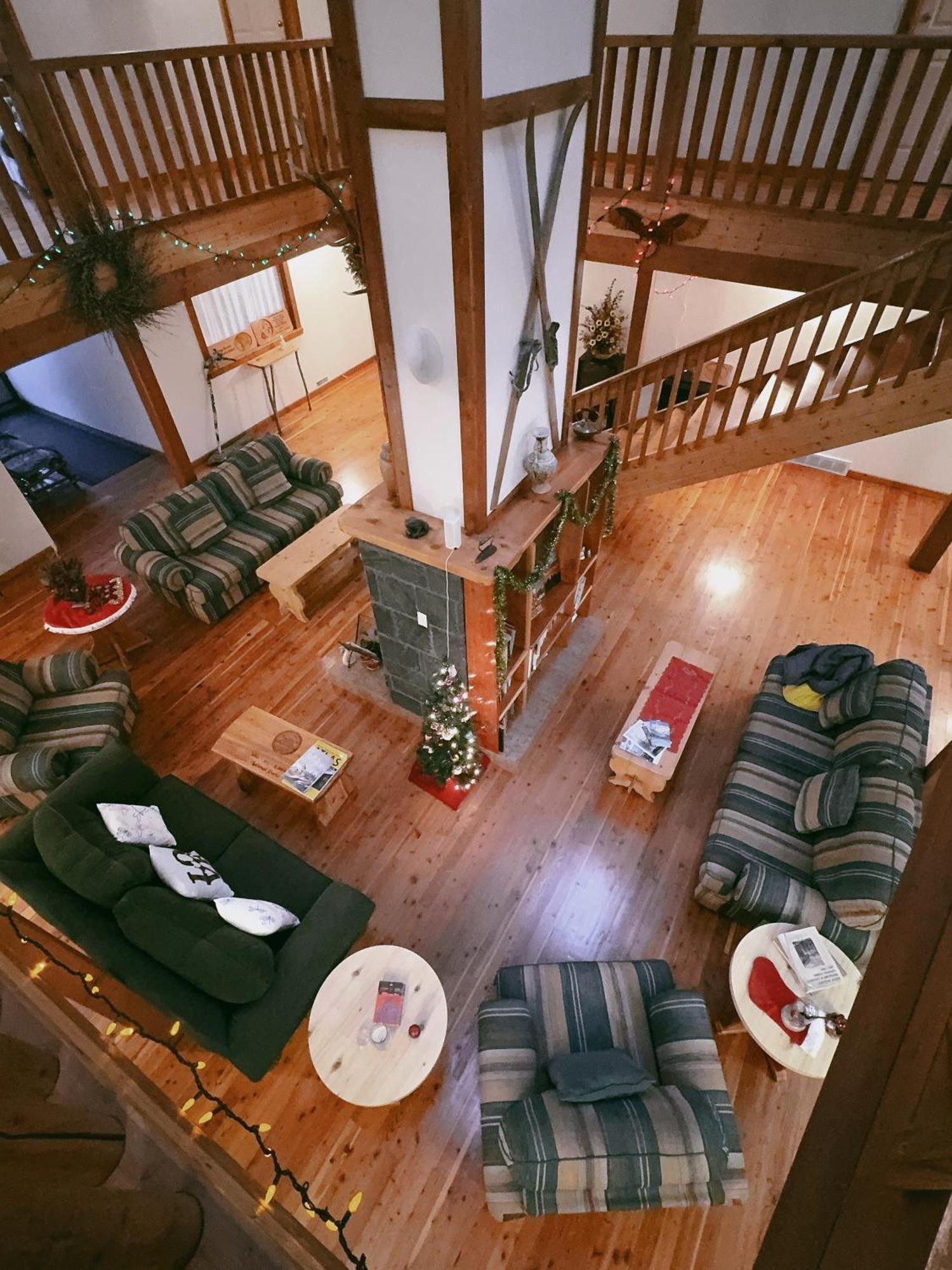 Alpine Meadows Lodge غولدن المظهر الخارجي الصورة