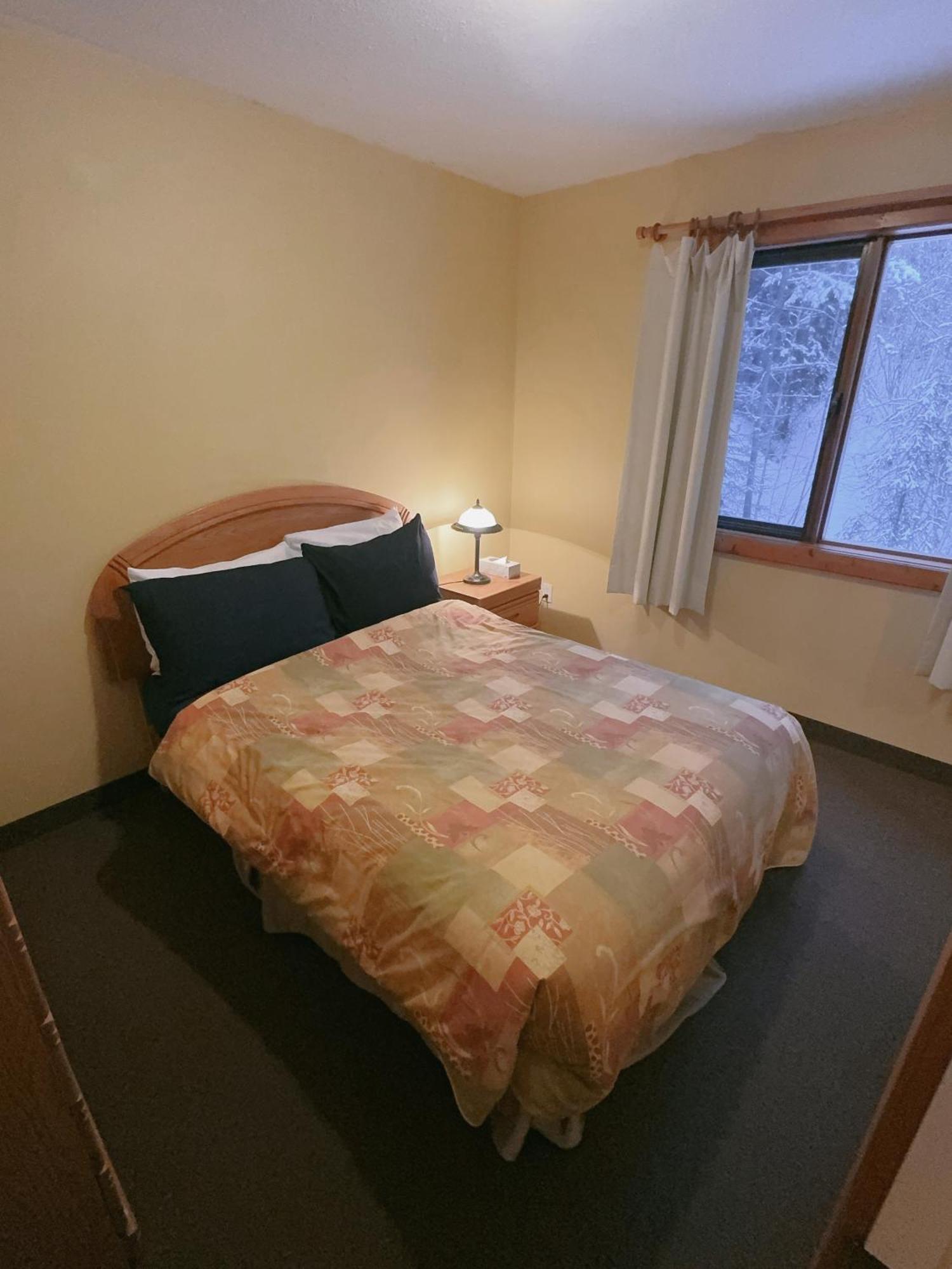 Alpine Meadows Lodge غولدن المظهر الخارجي الصورة
