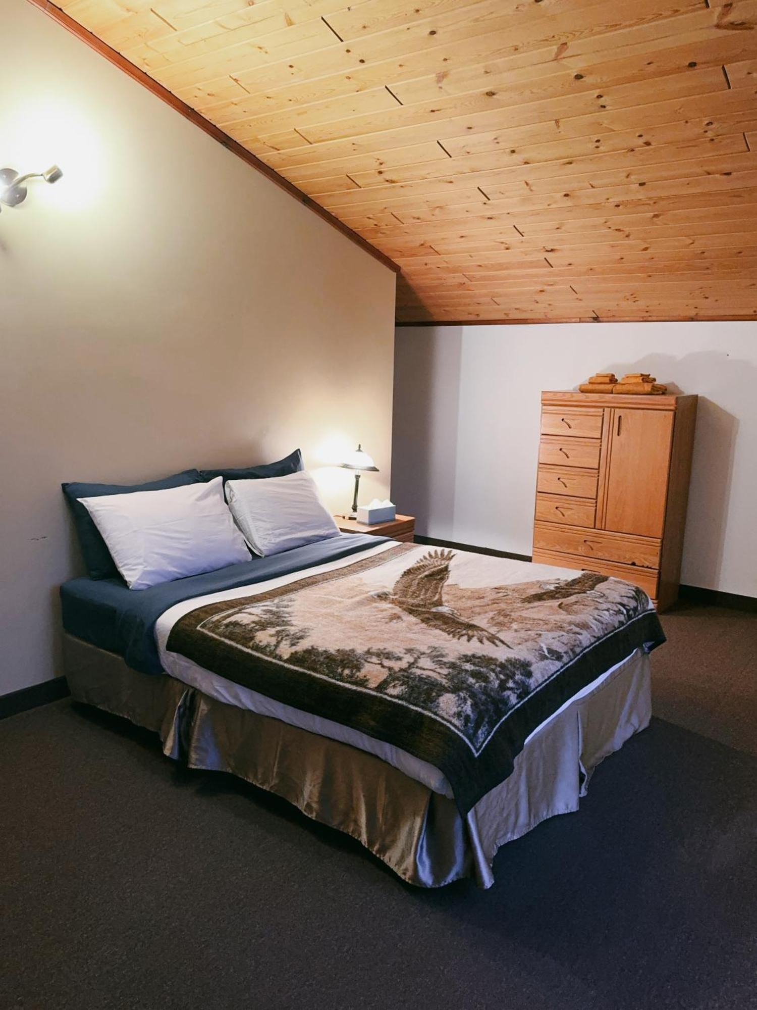 Alpine Meadows Lodge غولدن المظهر الخارجي الصورة