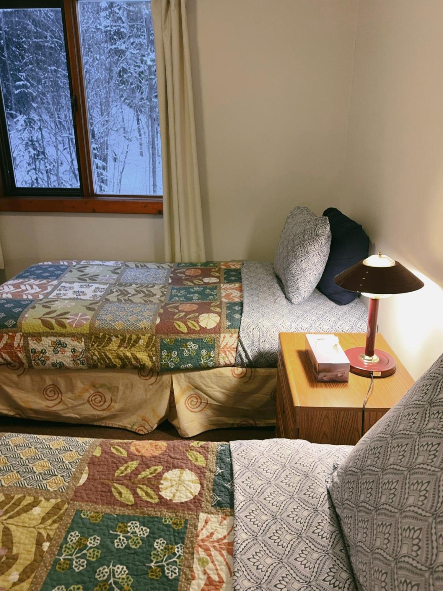 Alpine Meadows Lodge غولدن المظهر الخارجي الصورة